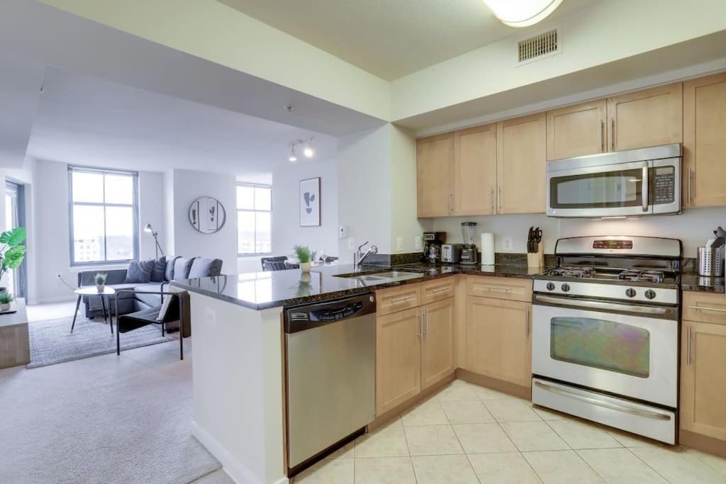 Fantastic 2 Bedroom Condo At Pentagon City أرلنغتون المظهر الخارجي الصورة