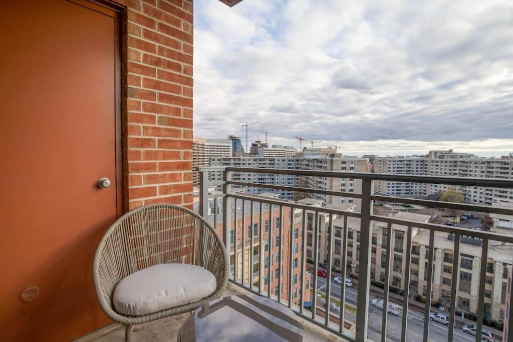 Fantastic 2 Bedroom Condo At Pentagon City أرلنغتون المظهر الخارجي الصورة